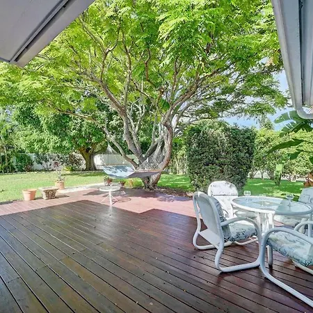 3 Min From Beach, With Hot Tub And Backyard Oasis!